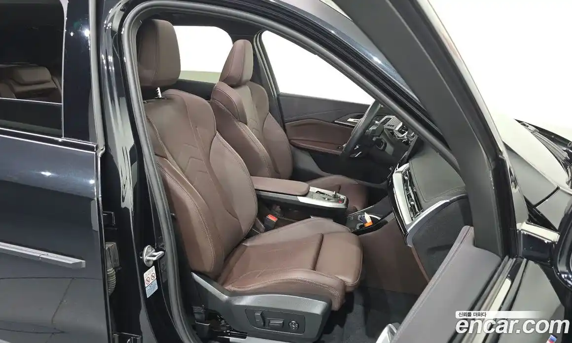 BMW X1 2023 2.0 автомат (гидро), фото 16