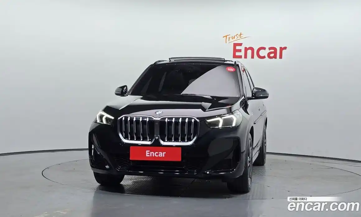 BMW X1 2023 2.0 автомат (гидро), фото 3