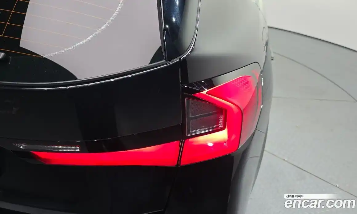 BMW X1 2023 2.0 автомат (гидро), фото 9