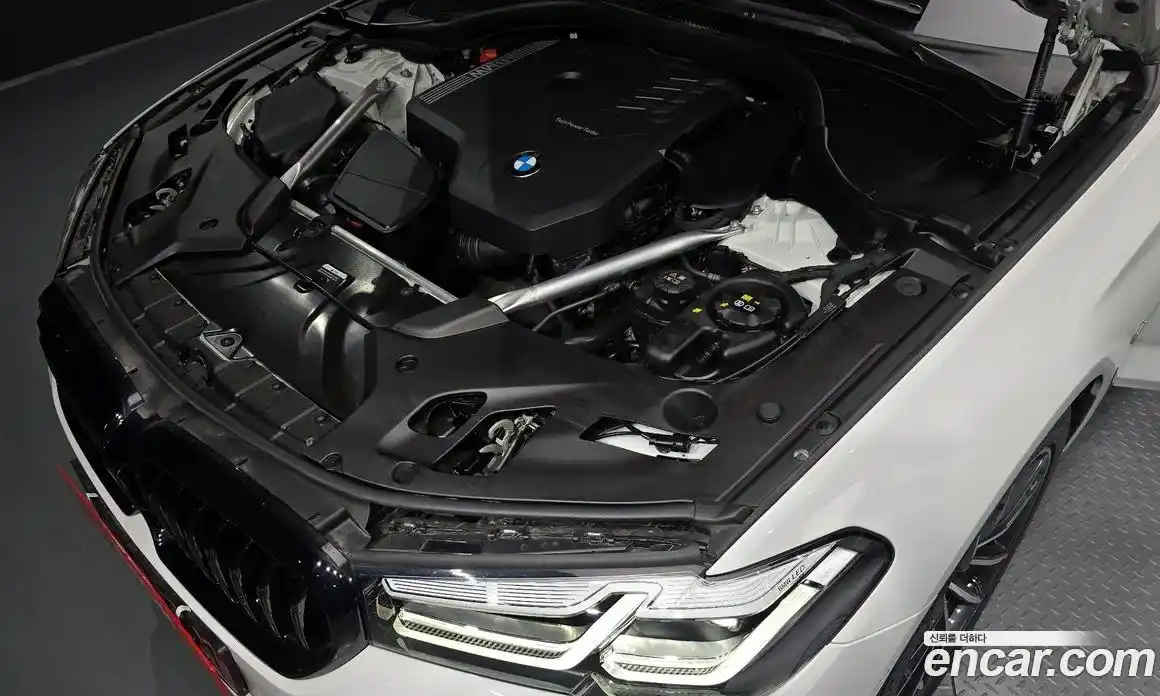 BMW 5 серия 2023 2.0 автомат (гидро), фото 6