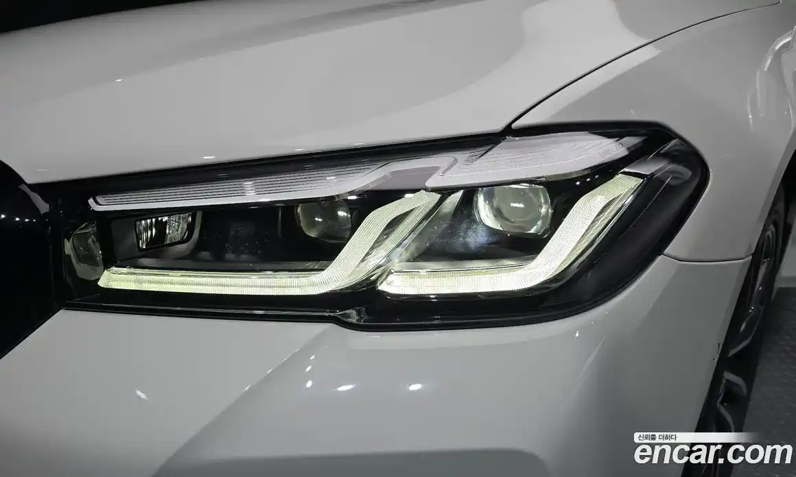 BMW 5 серия 2023 2.0 автомат (гидро), фото 8
