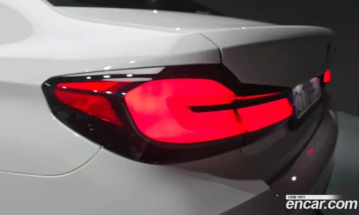 BMW 5 серия 2023 2.0 автомат (гидро), фото 9