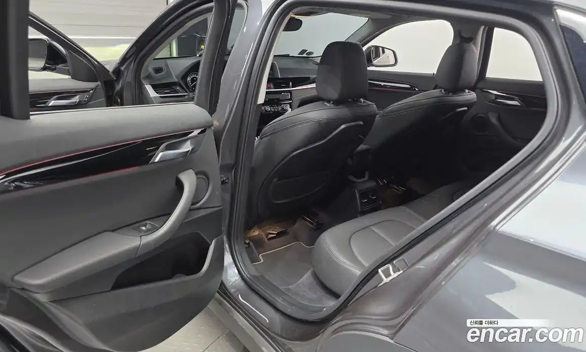 BMW X2 2020 2.0 автомат (гидро), фото 11