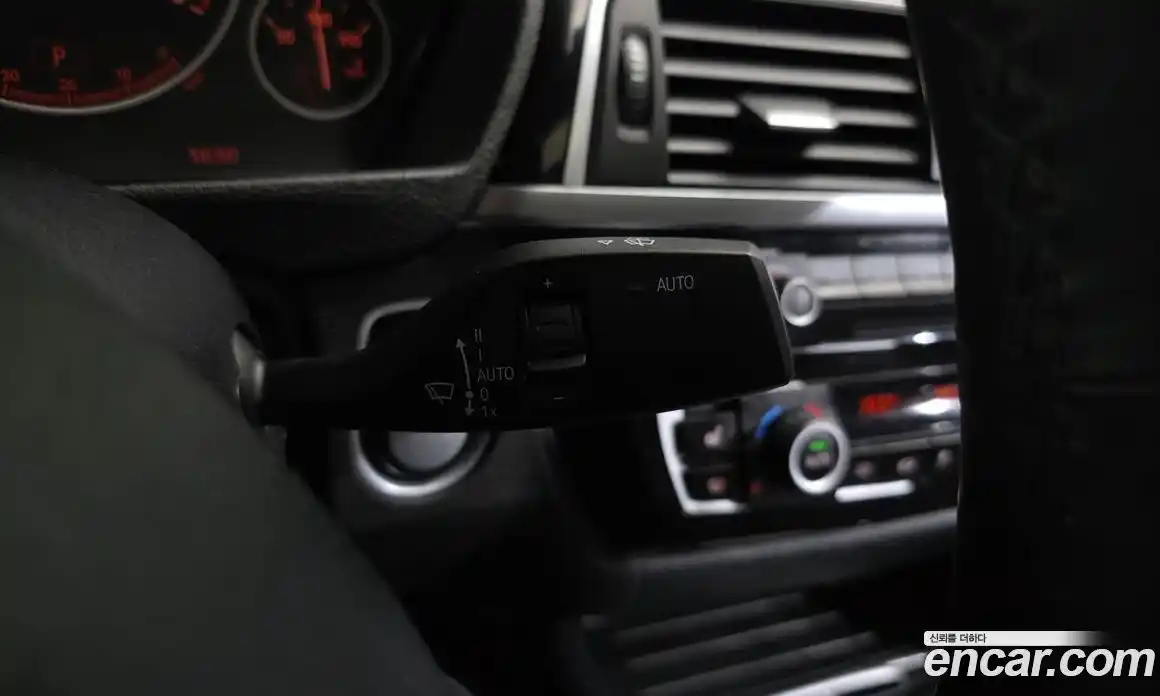 BMW 3 серия 2018 2.0 автомат (гидро), фото 18