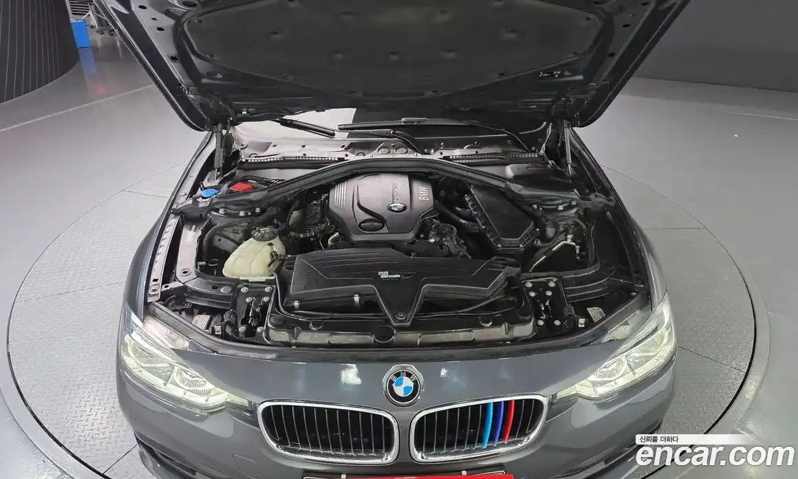 BMW 3 серия 2018 2.0 автомат (гидро), фото 6