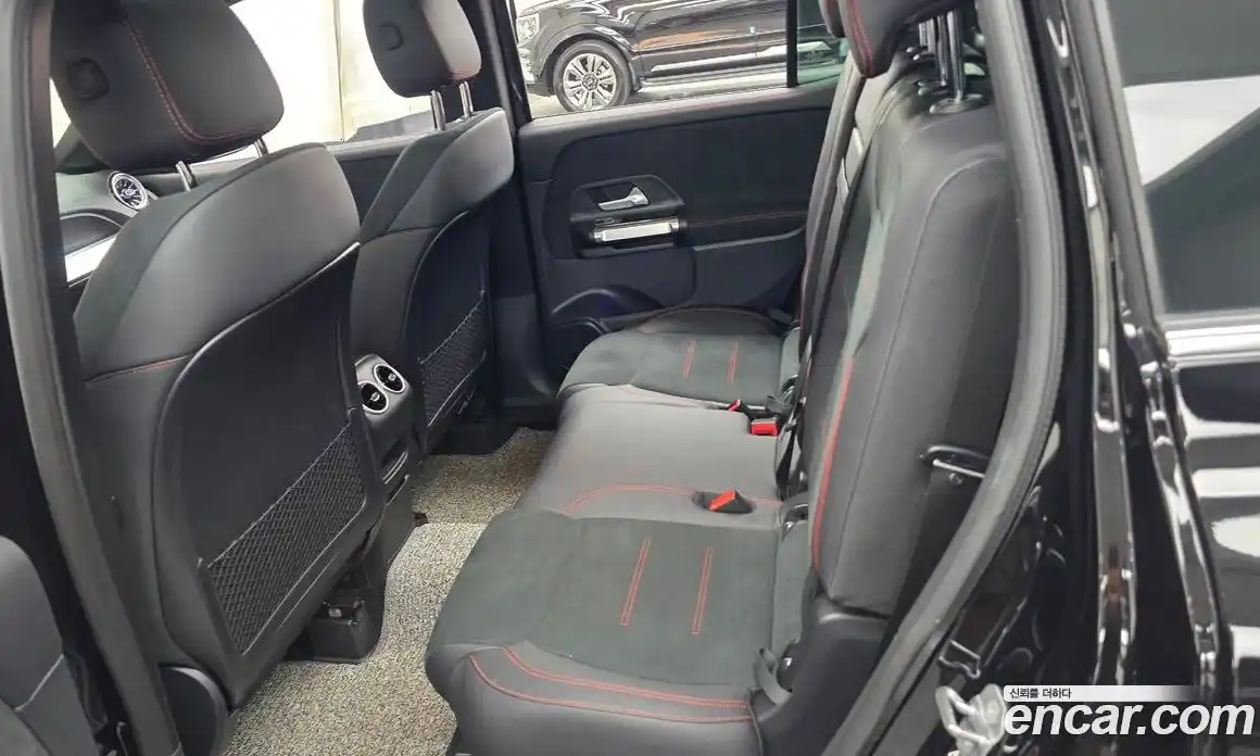 Mercedes-Benz GLB-Class 2023 2.0 гидро, фото 16