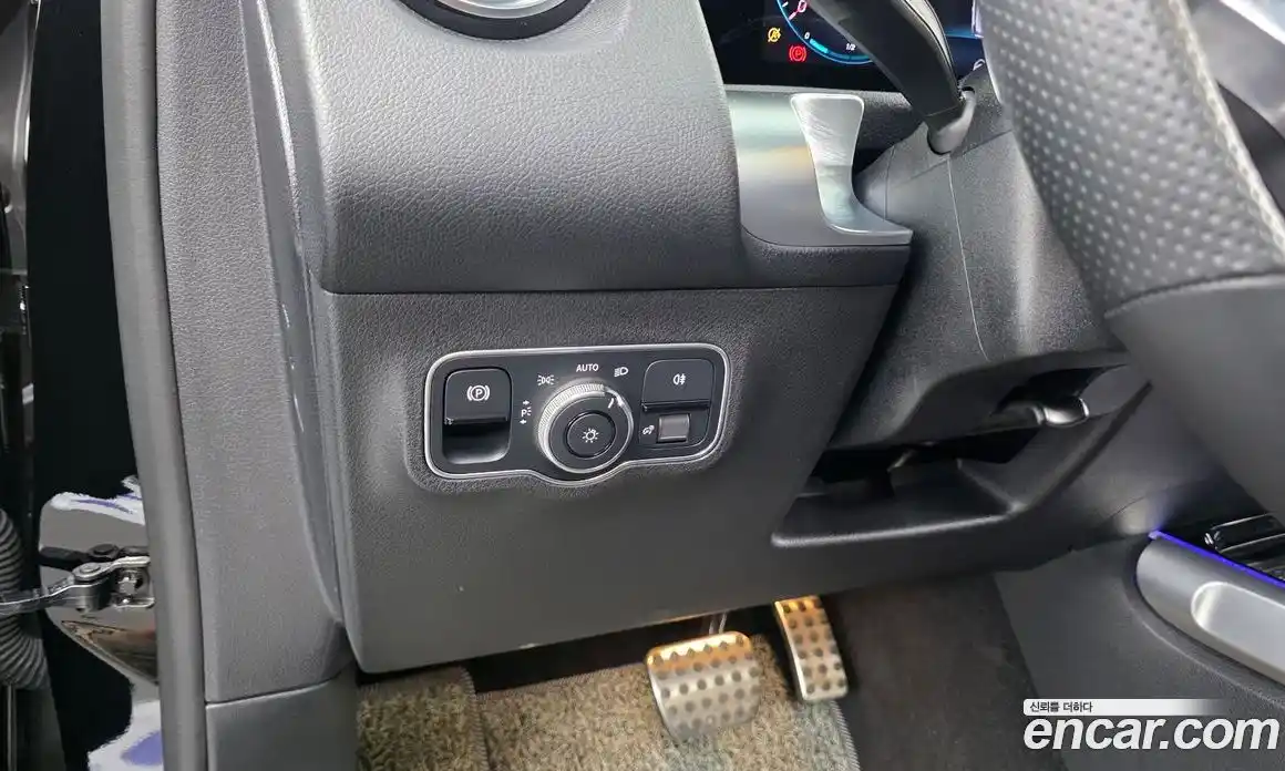 Mercedes-Benz GLB-Class 2023 2.0 гидро, фото 22