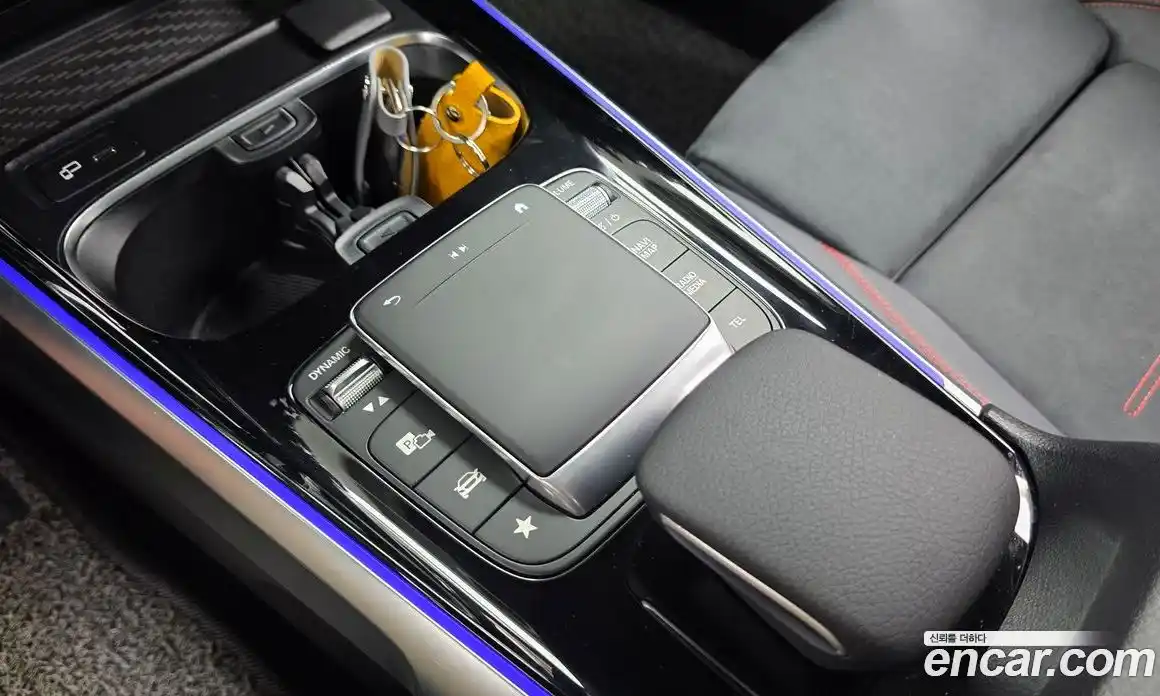 Mercedes-Benz GLB-Class 2023 2.0 гидро, фото 24