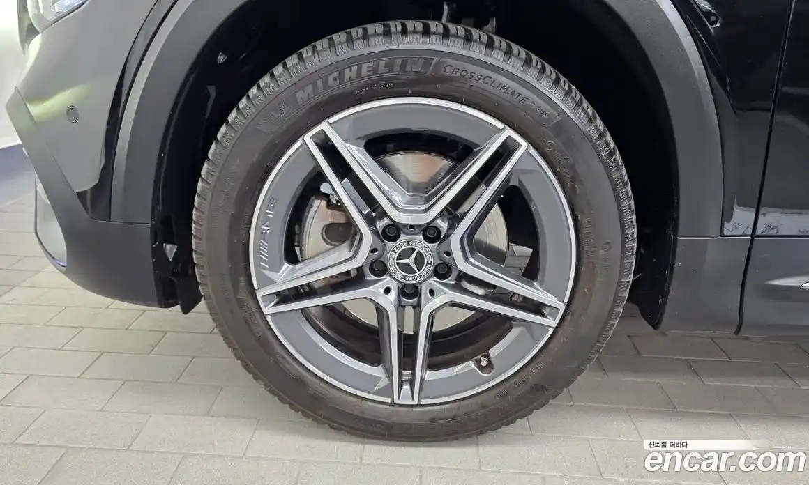 Mercedes-Benz GLB-Class 2023 2.0 гидро, фото 5