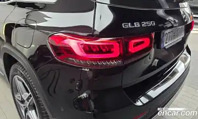 Mercedes-Benz GLB-Class 2023 2.0 гидро, миниатюра 9