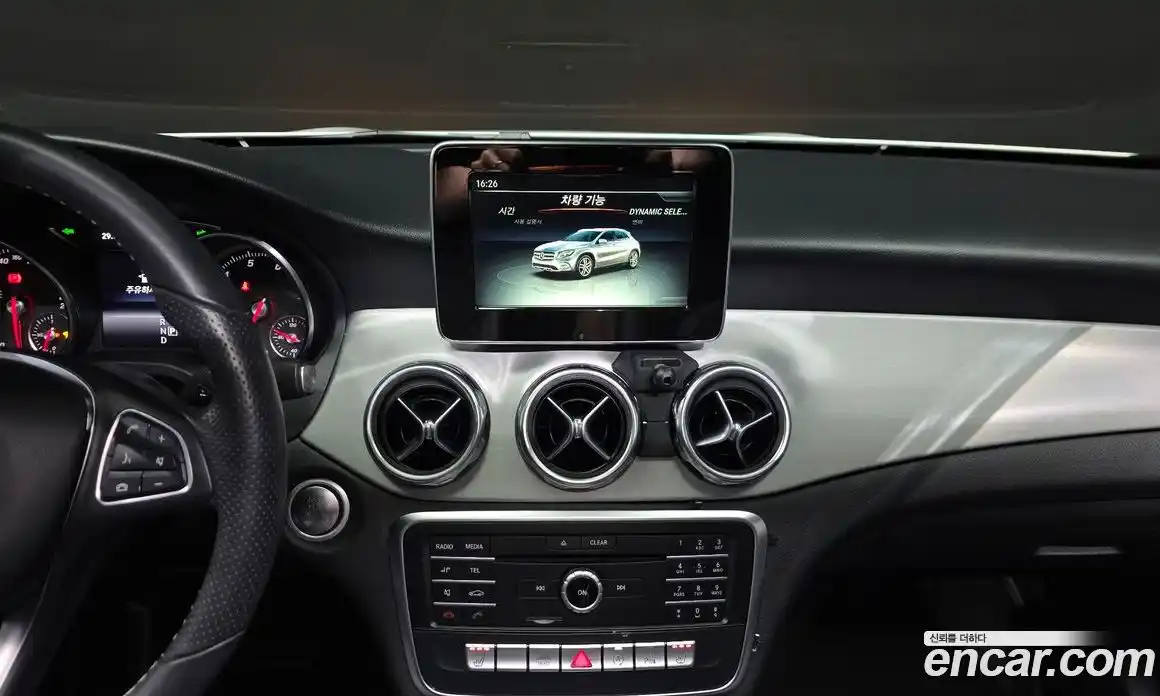 Mercedes-Benz GLA-Class 2018 2.0 гидро, фото 18