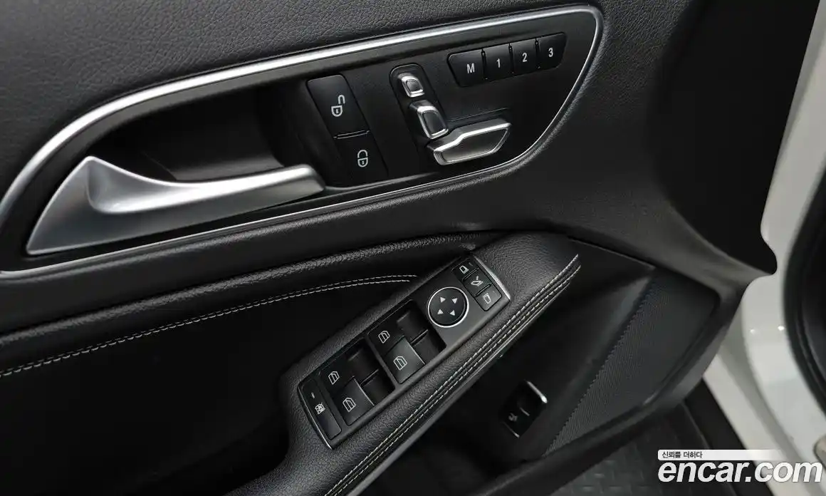 Mercedes-Benz GLA-Class 2018 2.0 гидро, фото 20