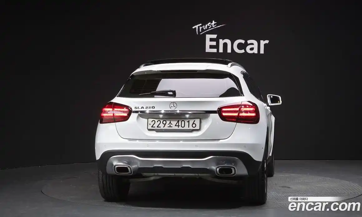 Mercedes-Benz GLA-Class 2018 2.0 гидро, фото 3