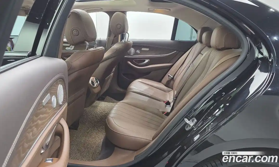 Mercedes-Benz E-Class 2019 2.0 автомат (гидро), фото 17