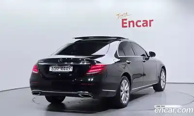 Mercedes-Benz E-Class 2019 2.0 автомат (гидро), миниатюра 2