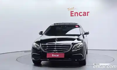 Mercedes-Benz E-Class 2019 2.0 автомат (гидро), миниатюра 3