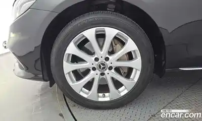 Mercedes-Benz E-Class 2019 2.0 автомат (гидро), миниатюра 5