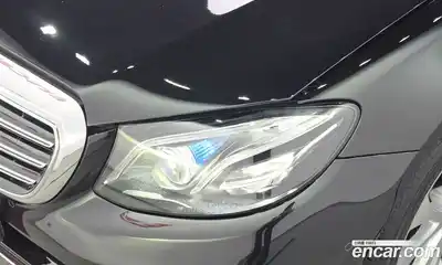 Mercedes-Benz E-Class 2019 2.0 автомат (гидро), миниатюра 8