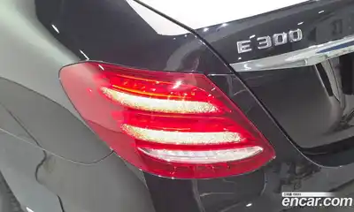 Mercedes-Benz E-Class 2019 2.0 автомат (гидро), миниатюра 9