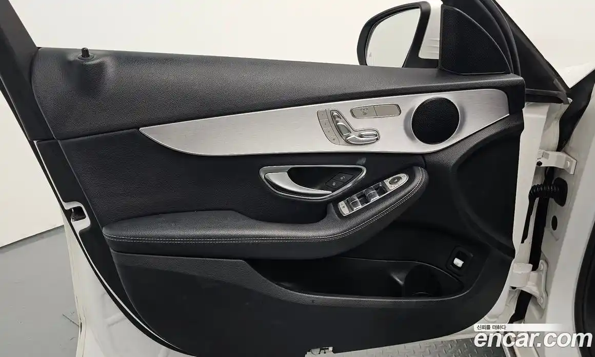 Mercedes-Benz C-Class 2018 2.1 гидро, фото 14 Mercedes-Benz C-Class 2018 2.1 гидро, фото 14