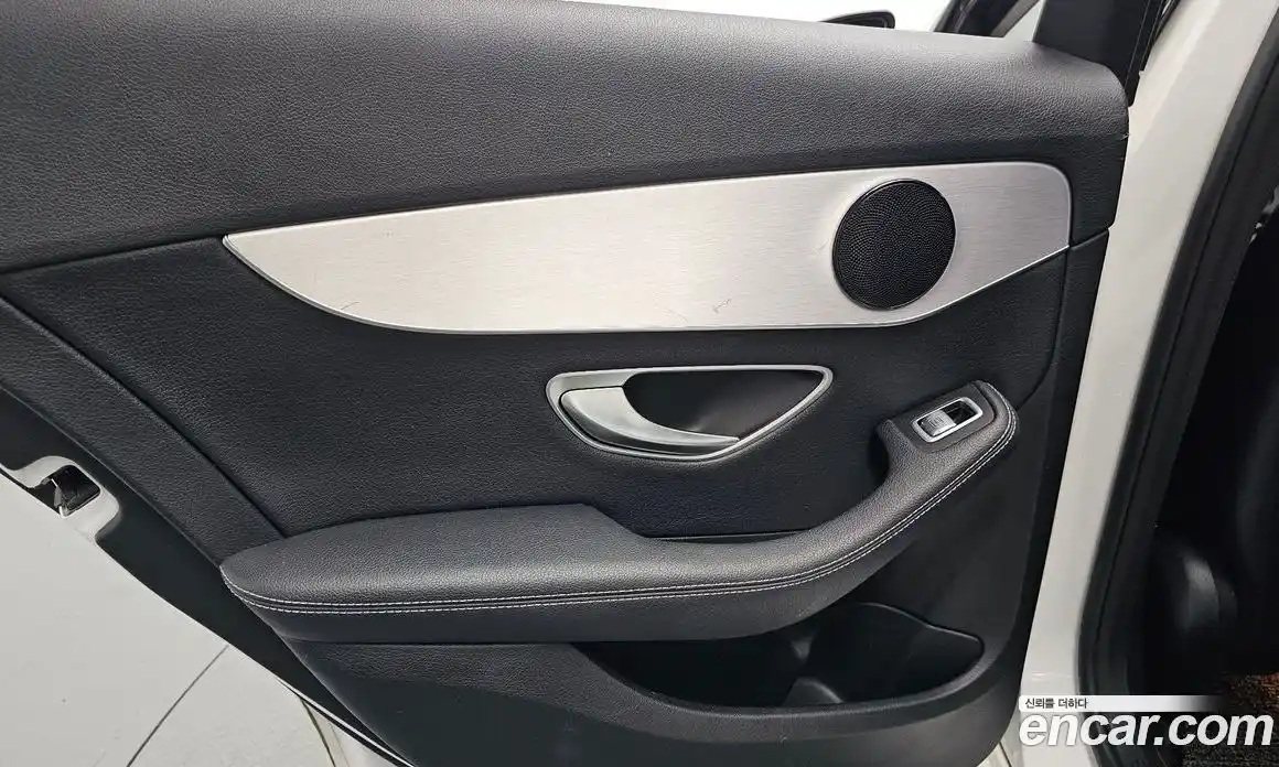 Mercedes-Benz C-Class 2018 2.1 гидро, фото 15 Mercedes-Benz C-Class 2018 2.1 гидро, фото 15