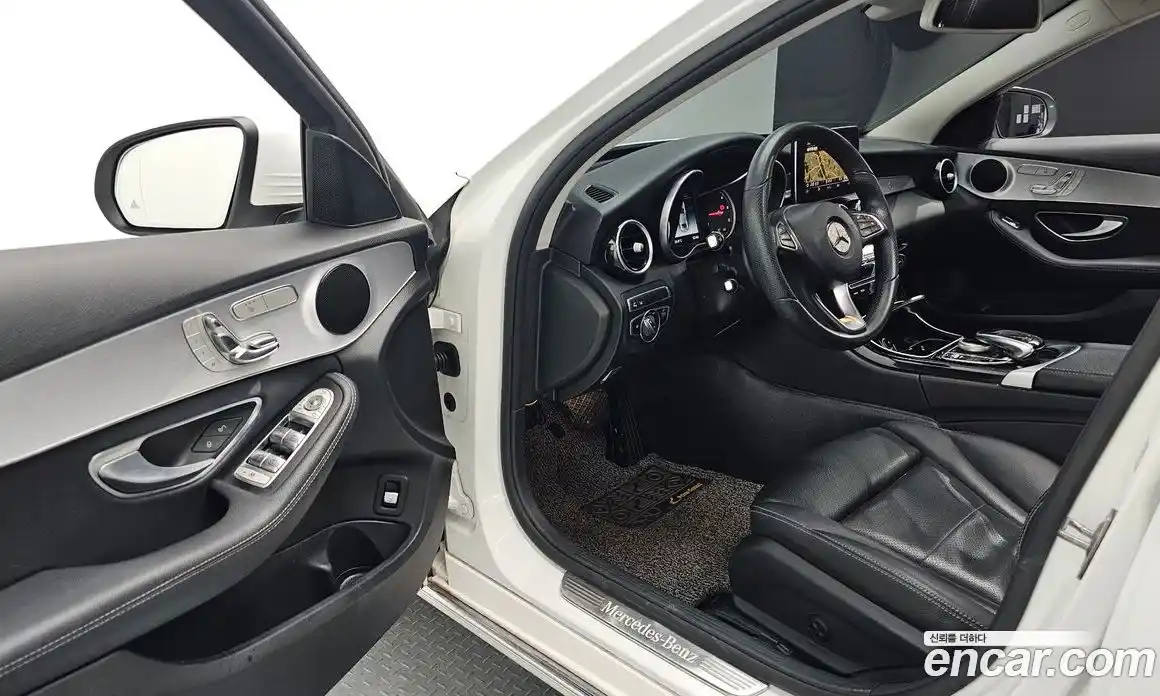 Mercedes-Benz C-Class 2018 2.1 гидро, фото 17 Mercedes-Benz C-Class 2018 2.1 гидро, фото 17