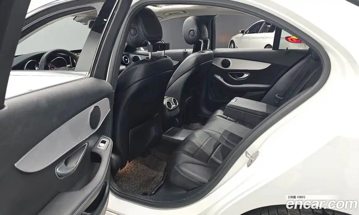 Mercedes-Benz C-Class 2018 2.1 гидро, фото 18 Mercedes-Benz C-Class 2018 2.1 гидро, фото 18