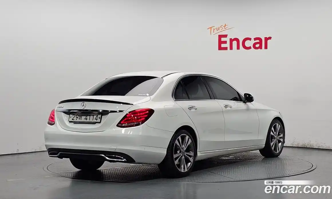 Mercedes-Benz C-Class 2018 2.1 гидро, фото 2 Mercedes-Benz C-Class 2018 2.1 гидро, фото 2