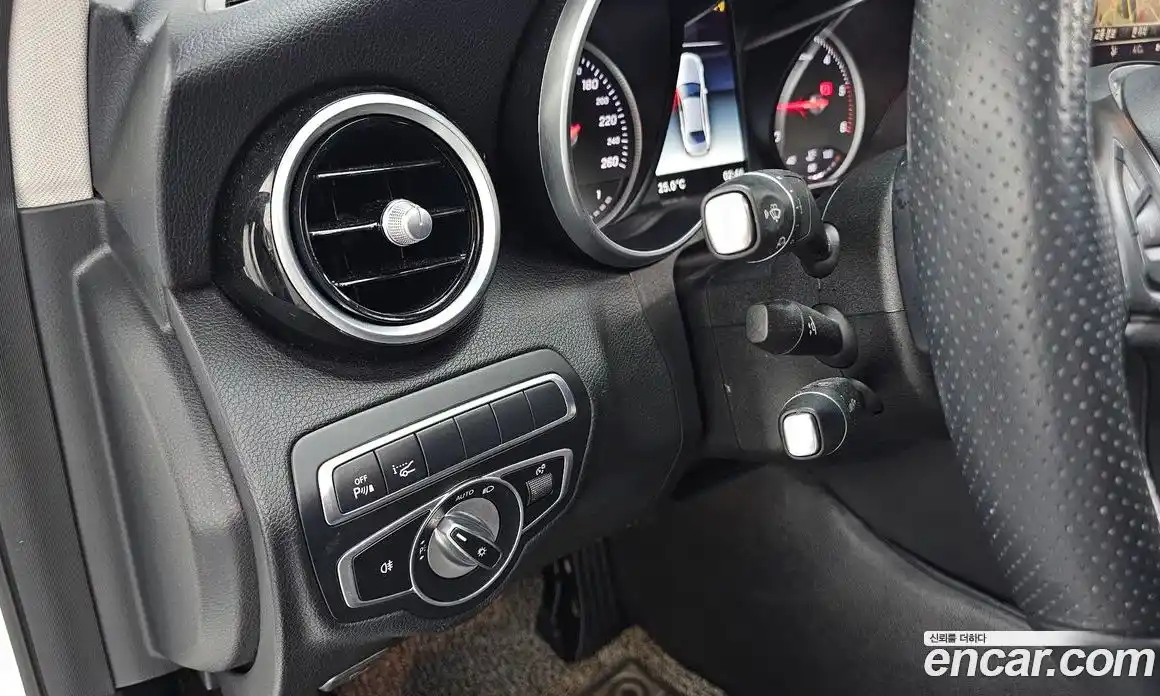 Mercedes-Benz C-Class 2018 2.1 гидро, фото 33 Mercedes-Benz C-Class 2018 2.1 гидро, фото 33