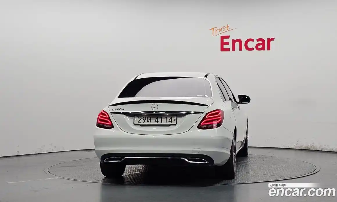 Mercedes-Benz C-Class 2018 2.1 гидро, фото 4 Mercedes-Benz C-Class 2018 2.1 гидро, фото 4