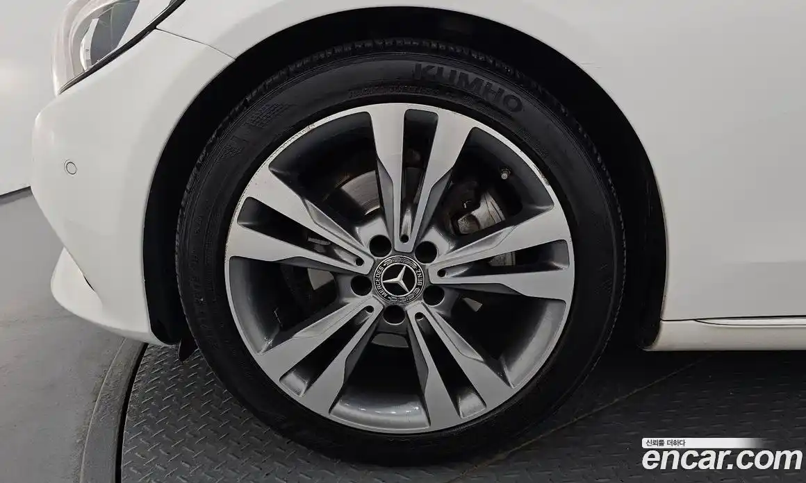 Mercedes-Benz C-Class 2018 2.1 гидро, фото 5 Mercedes-Benz C-Class 2018 2.1 гидро, фото 5