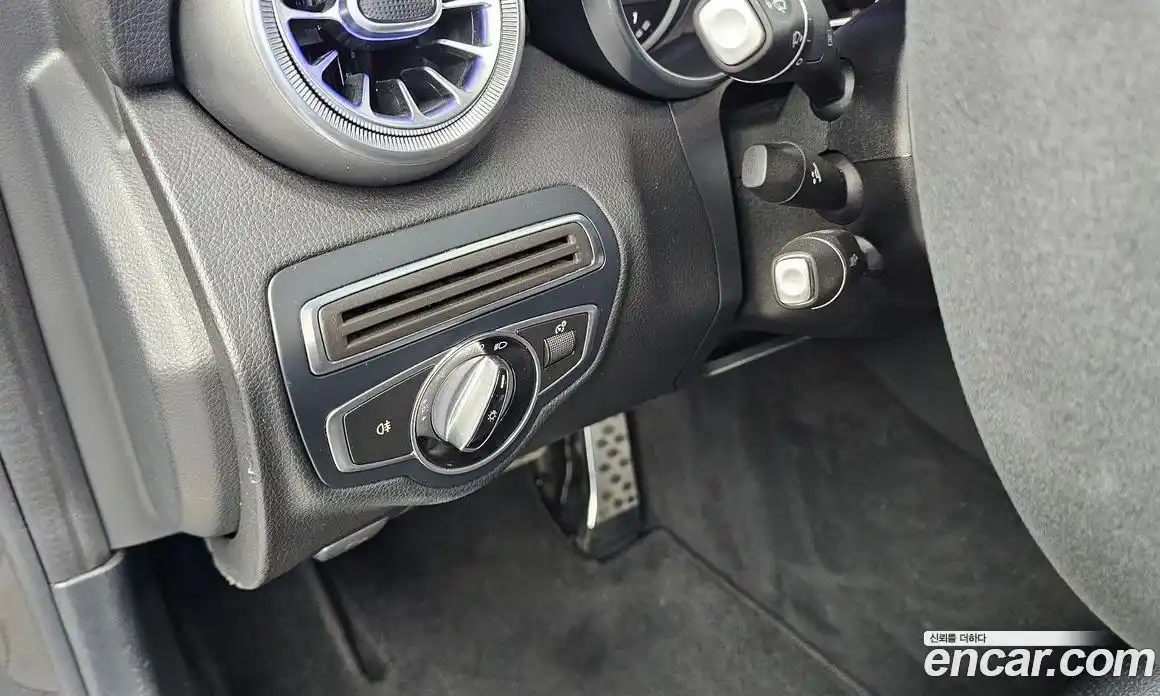Mercedes-Benz C-Class 2017 2.0 гидро, фото 16 Mercedes-Benz C-Class 2017 2.0 гидро, фото 16