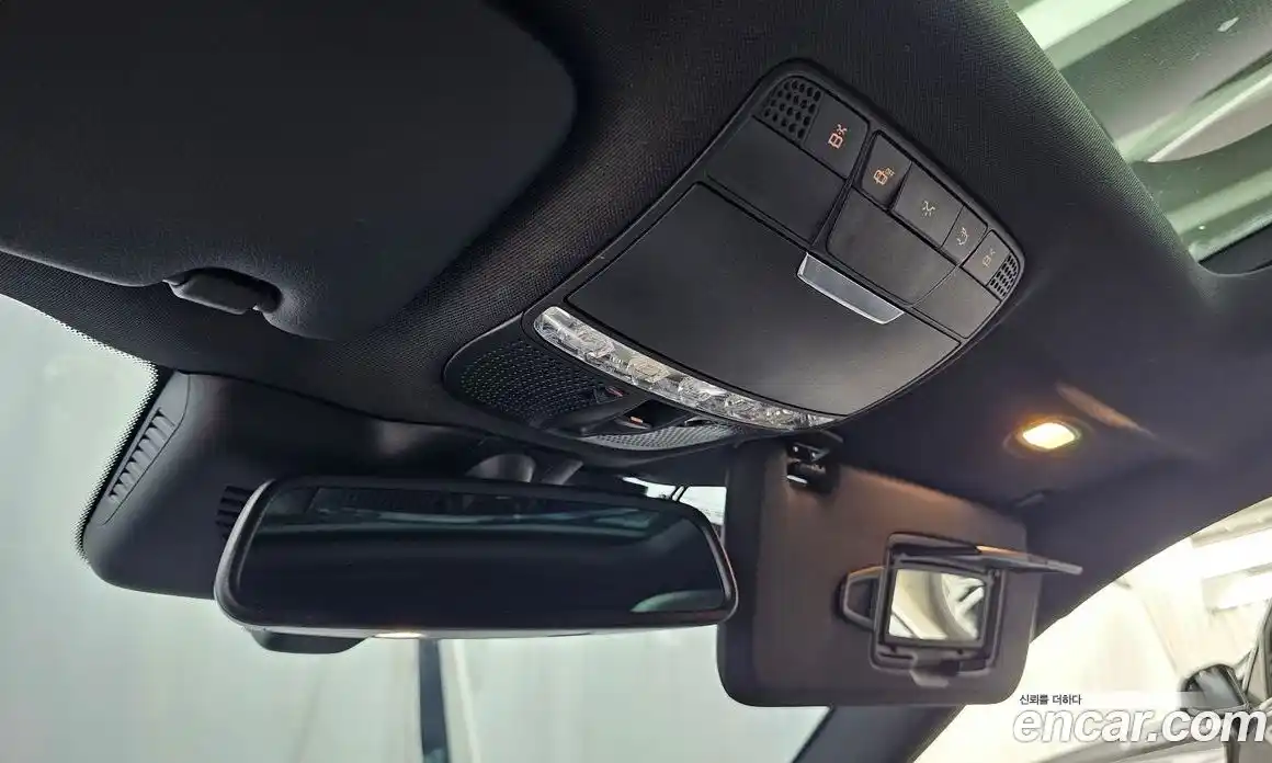 Mercedes-Benz C-Class 2017 2.0 гидро, фото 17 Mercedes-Benz C-Class 2017 2.0 гидро, фото 17