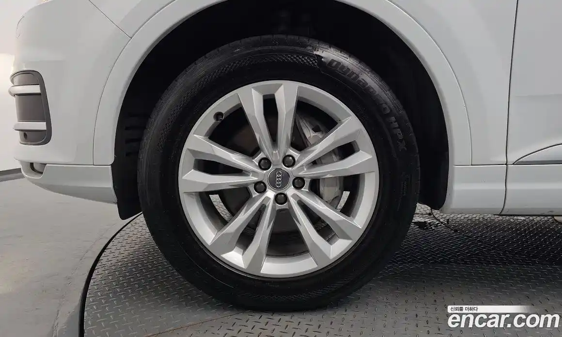 Audi Q7 2019 2.0 автомат (гидро), фото 4