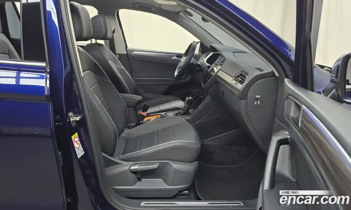 Volkswagen Tiguan 2023 2.0 автомат (гидро), фото 16