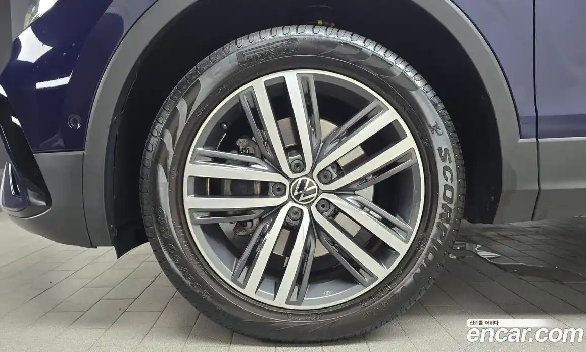 Volkswagen Tiguan 2023 2.0 автомат (гидро), фото 5