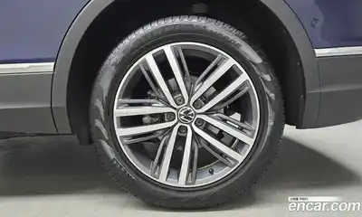 Volkswagen Tiguan 2023 2.0 автомат (гидро), миниатюра 7