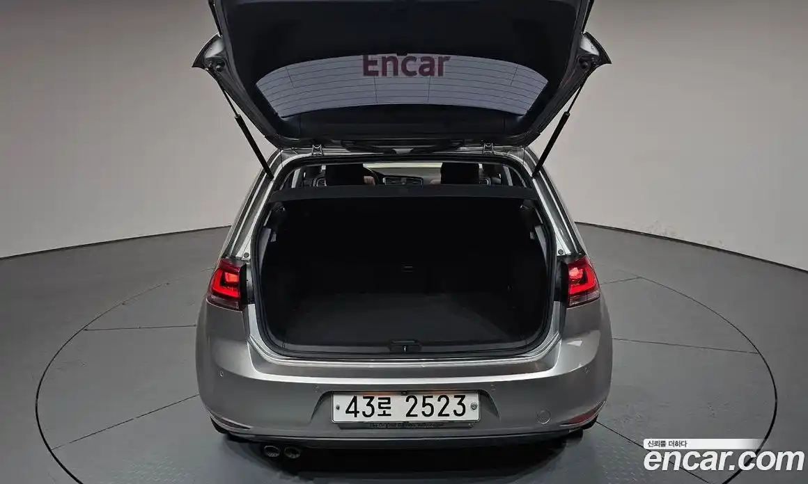 Volkswagen Golf 2014 2.0 автомат (гидро), фото 20