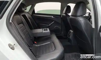 Volkswagen Passat 2016 1.8 автомат (гидро), миниатюра 11