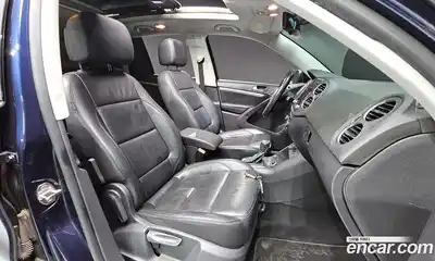 Volkswagen Tiguan 2013 2.0 автомат (гидро), миниатюра 10