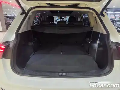 Volkswagen Tiguan 2023 2.0 автомат (гидро), миниатюра 12
