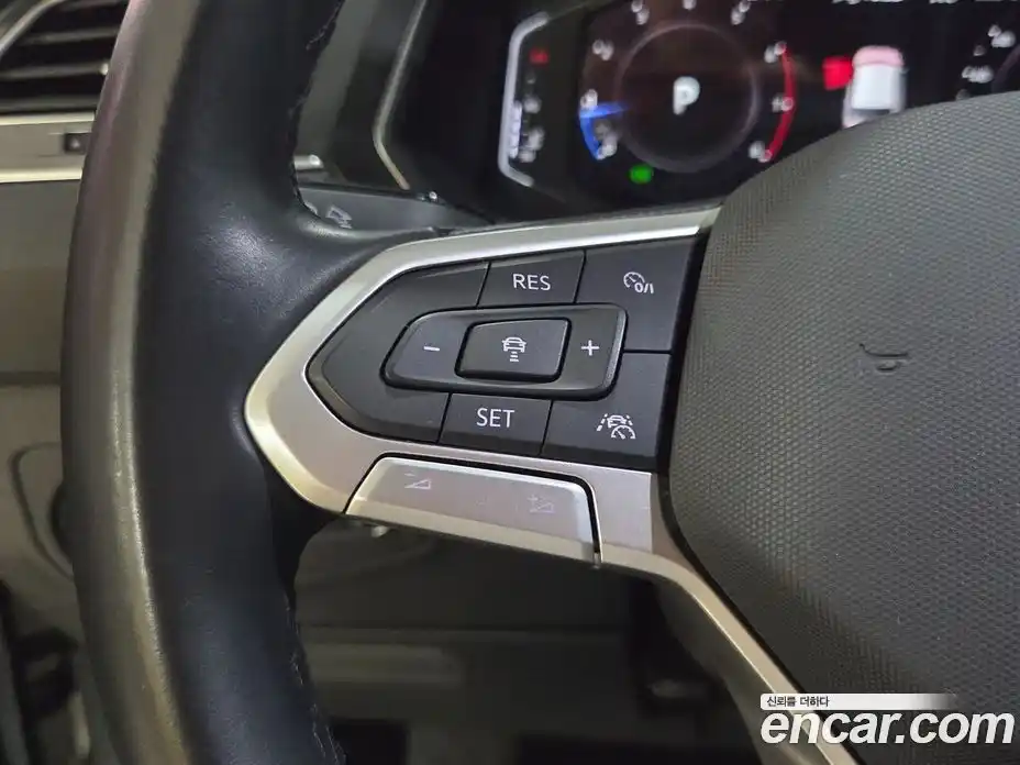 Volkswagen Tiguan 2023 2.0 автомат (гидро), фото 13
