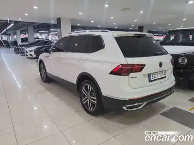 Volkswagen Tiguan 2023 2.0 автомат (гидро), миниатюра 2