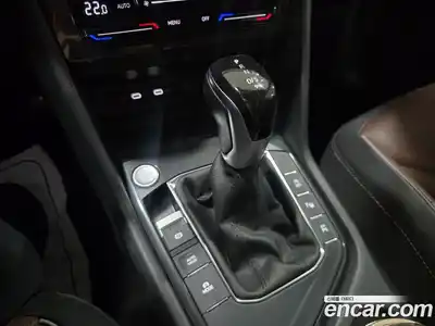 Volkswagen Tiguan 2023 2.0 автомат (гидро), миниатюра 9