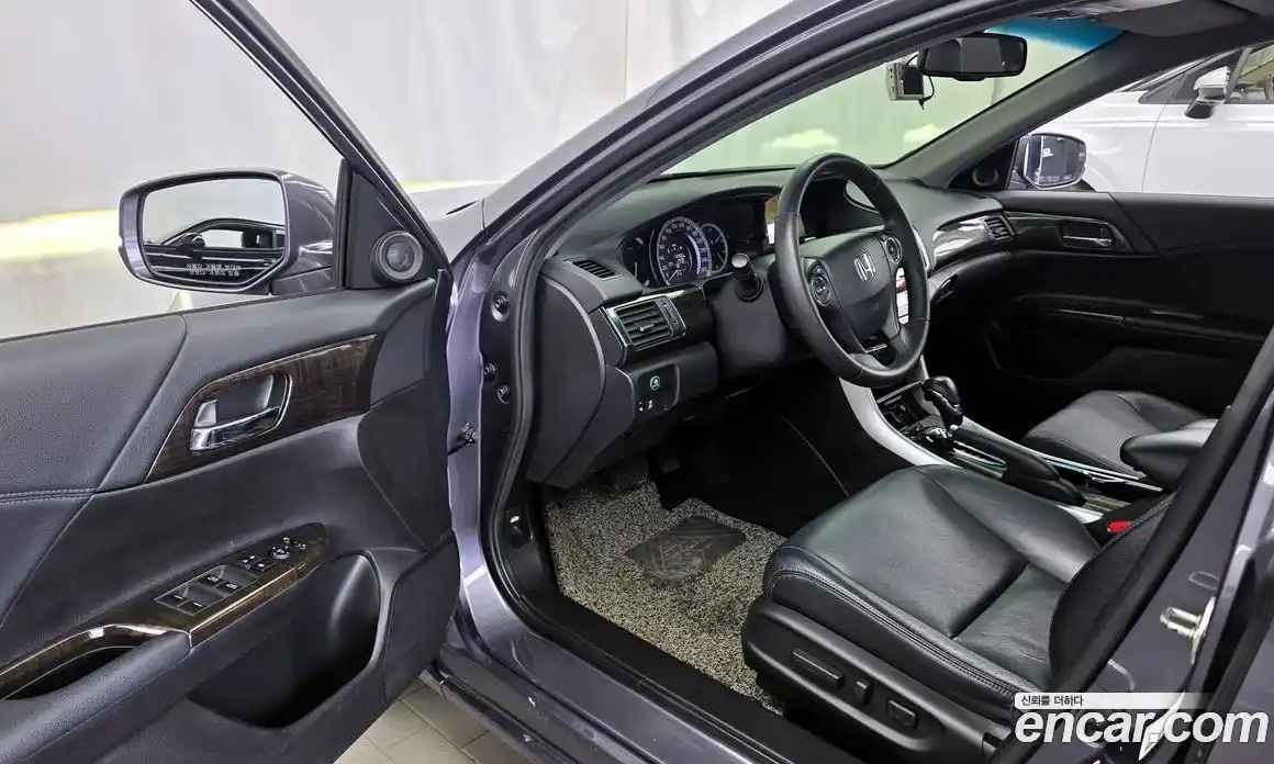 Honda Accord 2015 2.4 автомат (гидро), фото 10