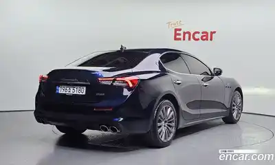Maserati Ghibli 2022 2.0 автомат (гидро), миниатюра 2