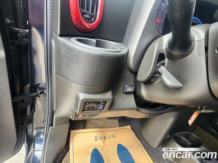Nissan Cube 2011 1.8 автомат (гидро), фото 11 Nissan Cube 2011 1.8 автомат (гидро), фото 11