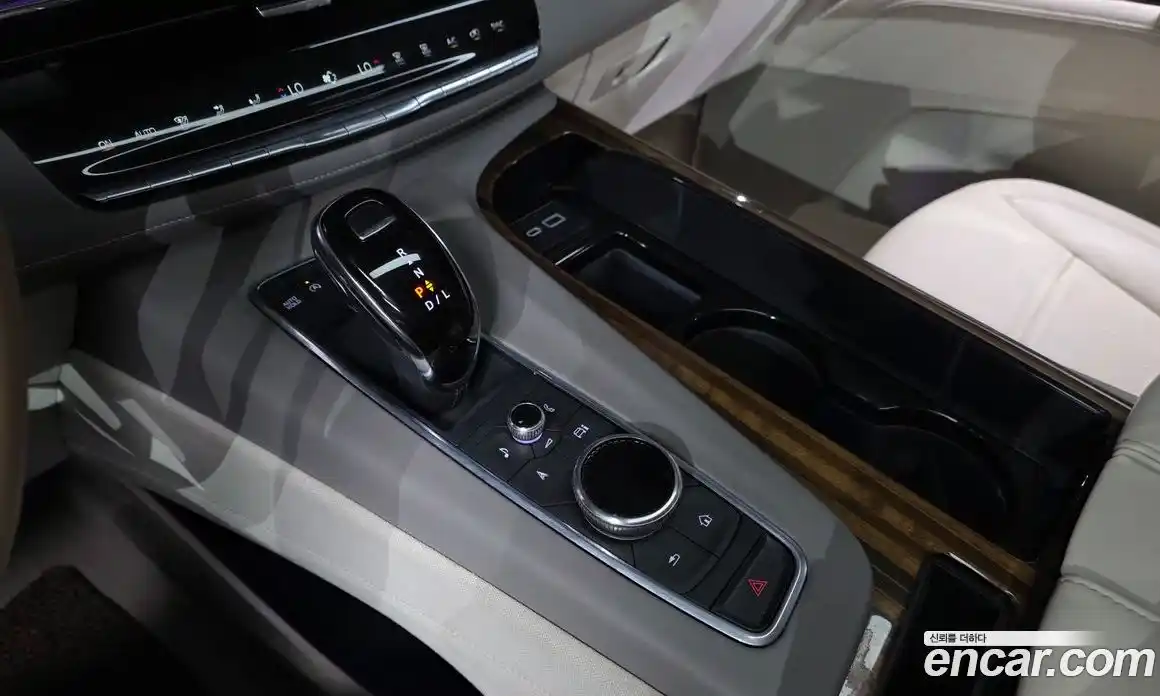Cadillac Escalade 2022 6.2 автомат (гидро), фото 12 Cadillac Escalade 2022 6.2 автомат (гидро), фото 12