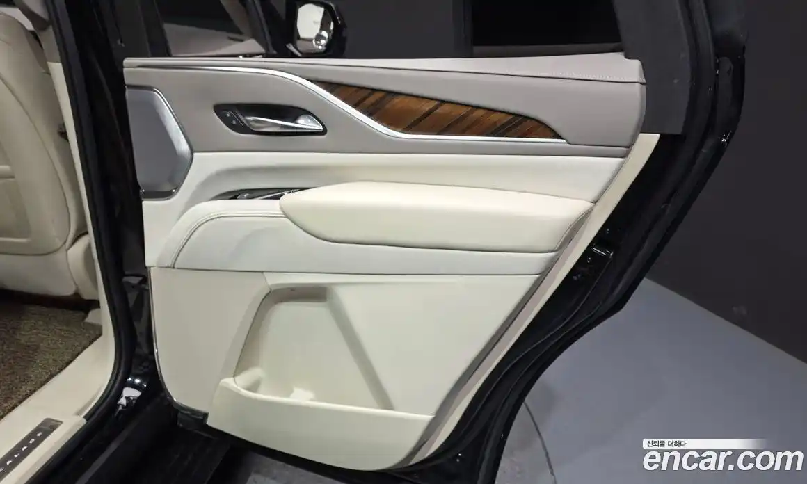 Cadillac Escalade 2022 6.2 автомат (гидро), фото 15 Cadillac Escalade 2022 6.2 автомат (гидро), фото 15