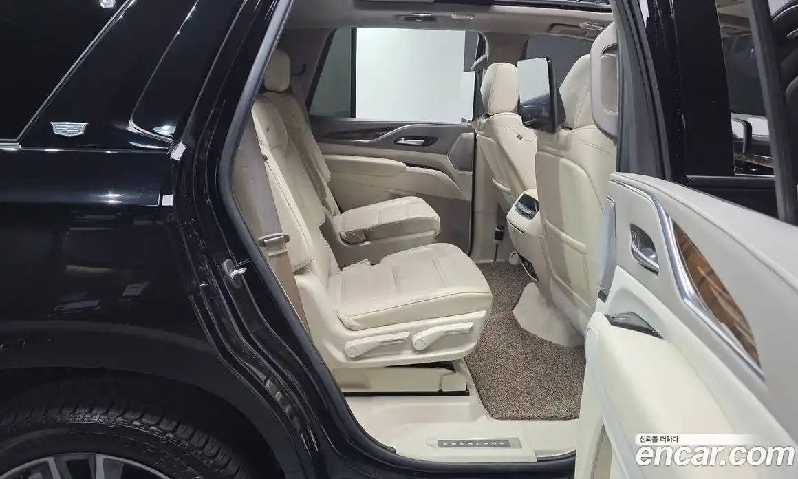 Cadillac Escalade 2022 6.2 автомат (гидро), фото 17 Cadillac Escalade 2022 6.2 автомат (гидро), фото 17